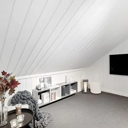 In With House A Mountain View Tatil Evi